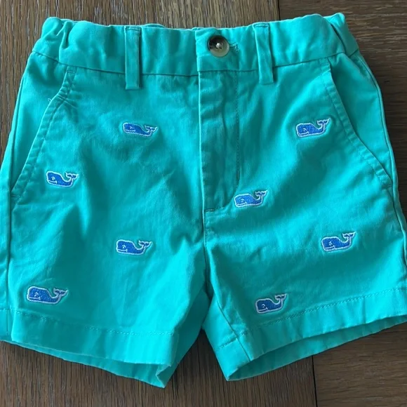 Vineyard Vines Shorts - Picture 2 of 4